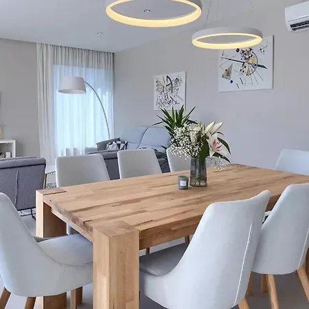 Selene Sea And Sun Holiday home *